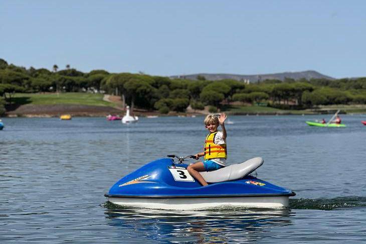 Artur’s Watersports Academy, Almancil