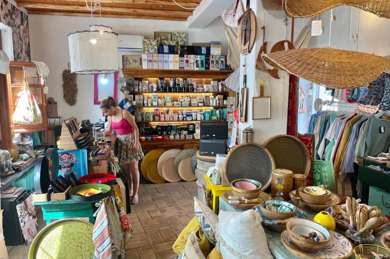 Porta 16 shop Carvoeiro, photo 2