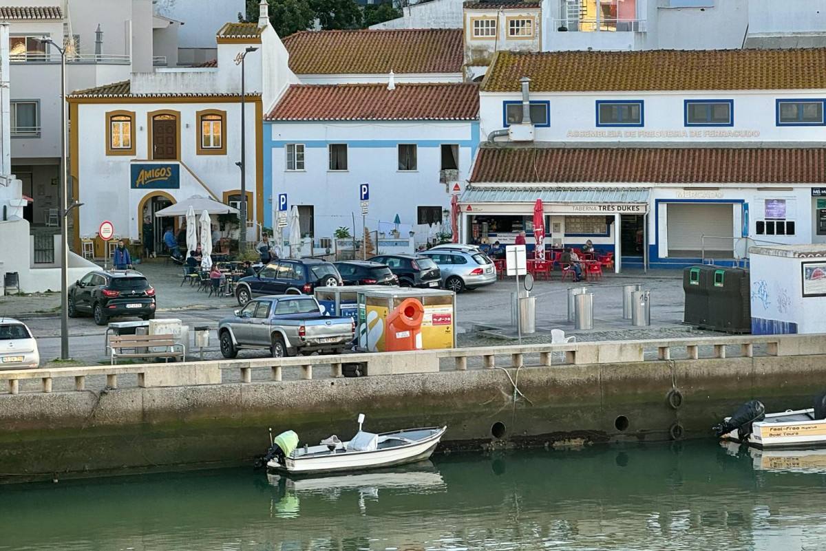 Dutch Bar Amigos, Ferraguda