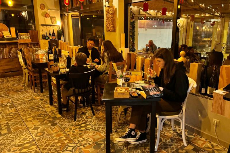 Social. Vinhos & Petiscos Quarteira, photo 2