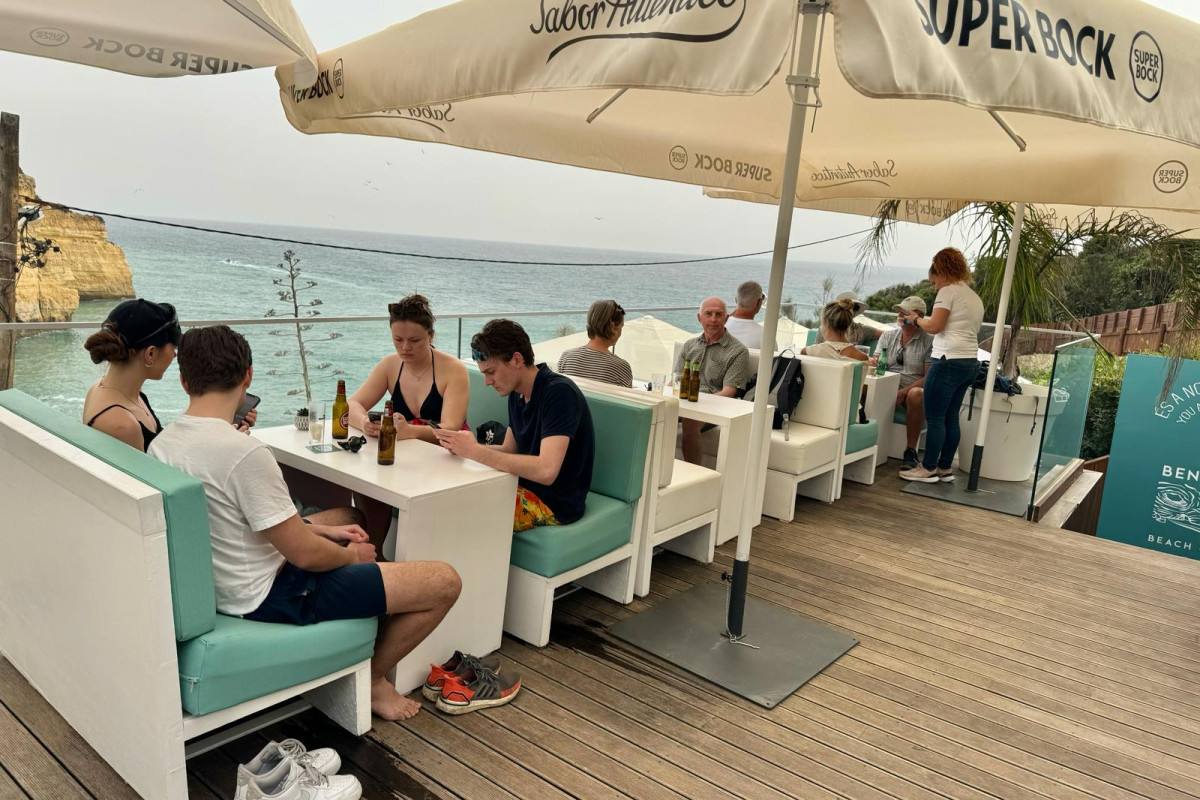 Benagil Beach Club, Lagoa