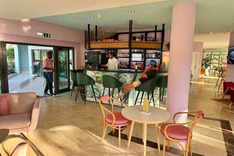 Poolbar restaurant Magnolia, photo 5