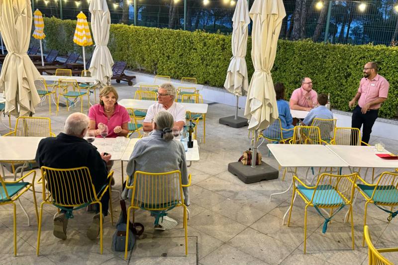 Poolbar restaurant Magnolia, photo 4
