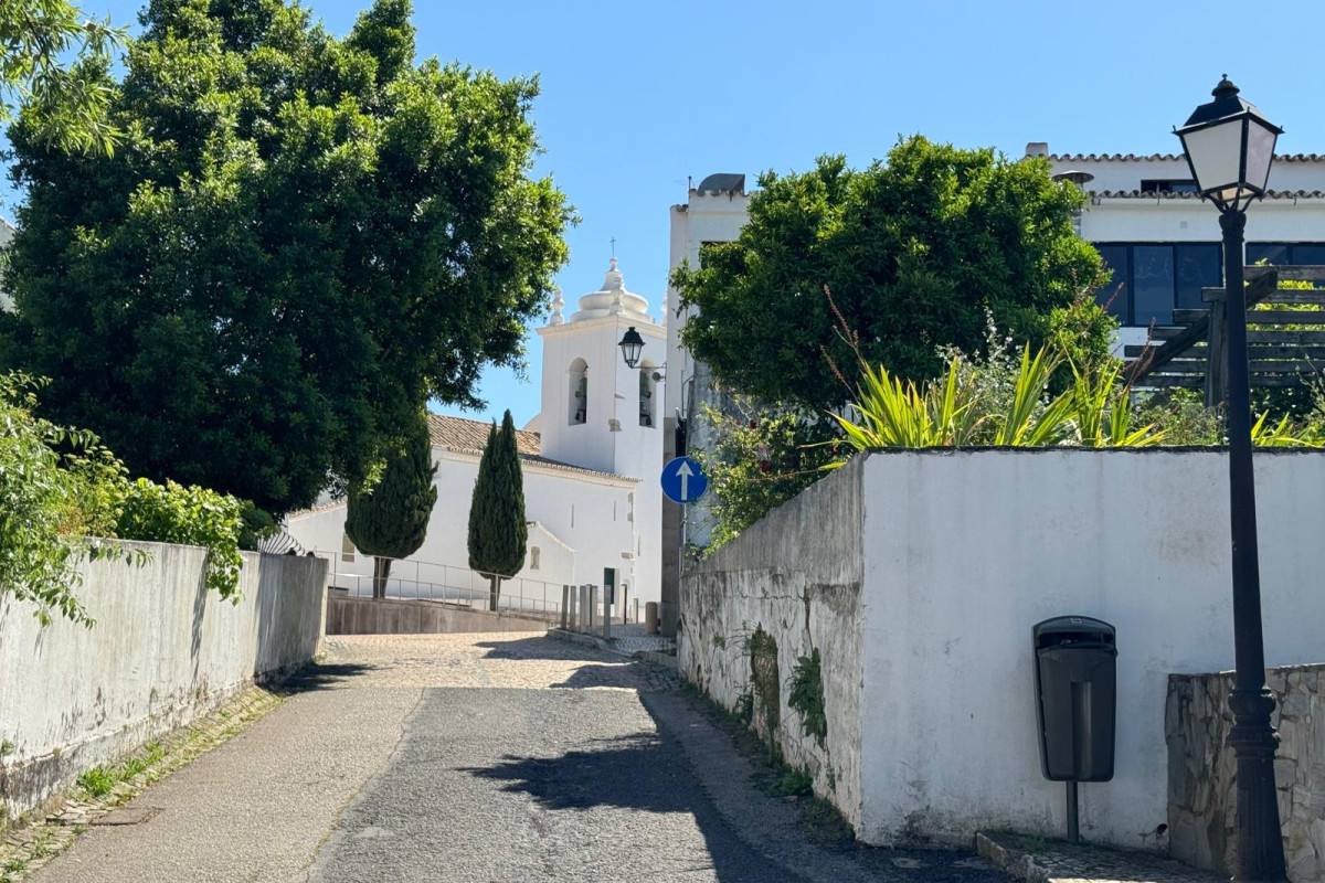 Discover the charming village of Querença, Sao Bras