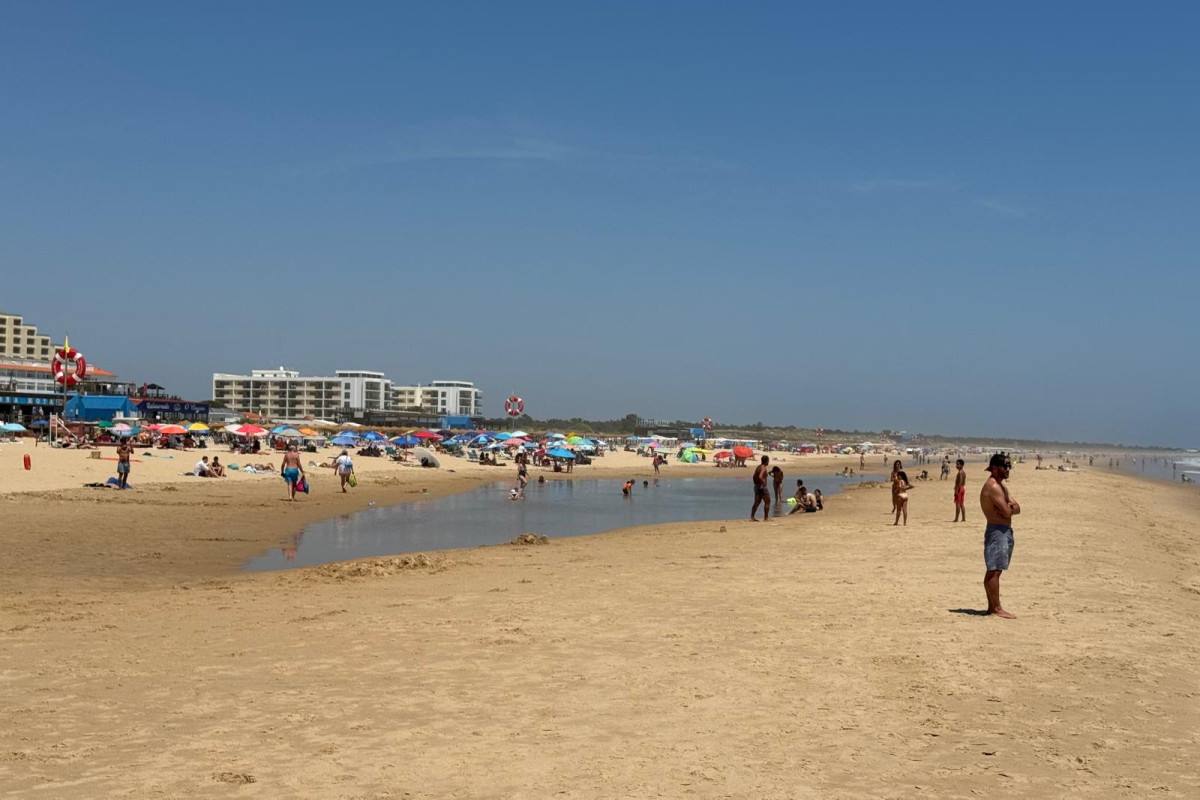 Discover Monte Gordo Beach, Vila Real