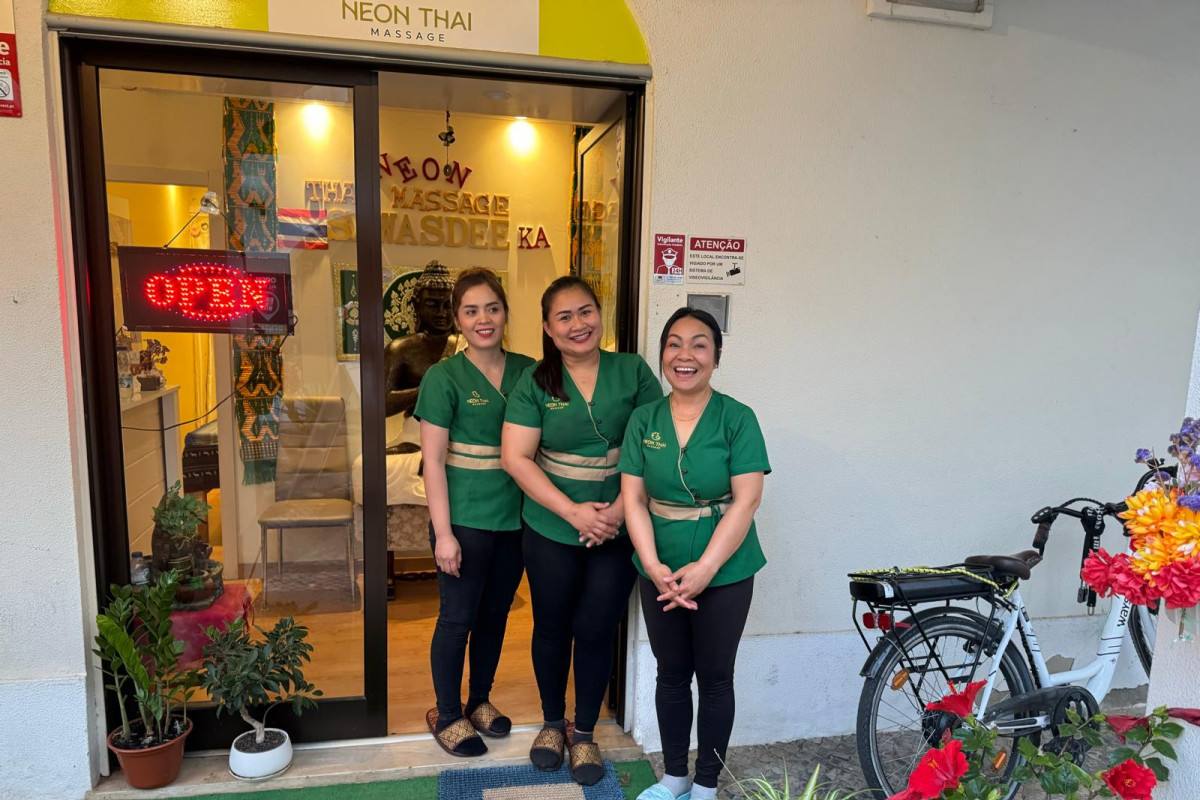 Neon Thai Massage, Almancil