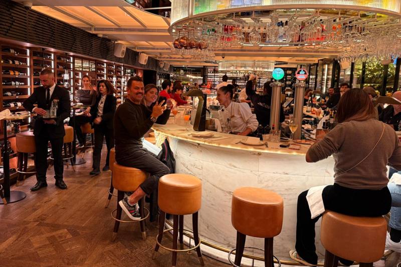 JNcQUOI Gastrobar Avenida, photo 4